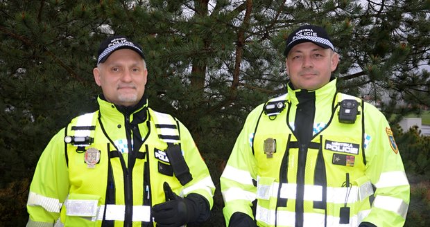 Michal Kacíř (43, vpravo) s kolegou Janem Šrůtkou zachránili mladíka (24) se zástavou srdce.