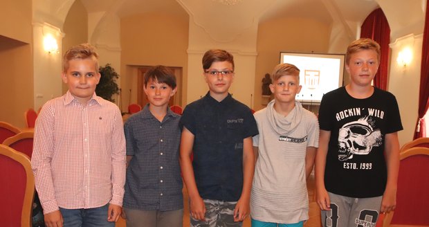 Pětice zachránců z Veselí nad Moravou zleva: Marek (12), Ondřej (11), Petr (11), Michal (10), Lukáš (12)