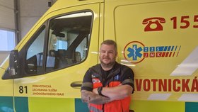 Záchranář Pavel Domis z Brna zachránil život diabetika, který zkolaboval v autě na parkovišti nákupního centra.