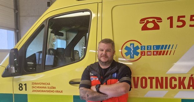Záchranář Pavel Domis z Brna zachránil život diabetika, který zkolaboval v autě na parkovišti nákupního centra.