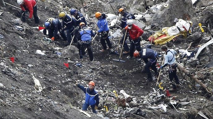 Záchranáři u trosek letounu Germanwings