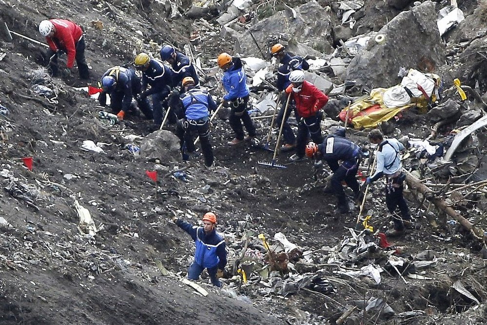 Záchranáři u trosek letounu Germanwings