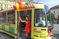 Dva tisíce a den volna: Dopravní podnik v Brně odmění očkované zaměstnance