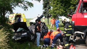 Řidič v rukách záchranářů