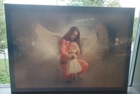 Záchranáři z Brna draží obrazy andělů strážných: Peníze pomohou dětem