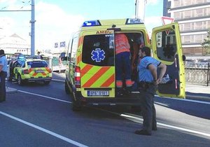 Recidivista bez řidičáku dodávkou srazil a zranil policistu. Ilustrační foto.