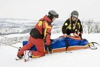 Český lyžař v Rakousku: Srazil dívku (15) a skončil v nemocnici