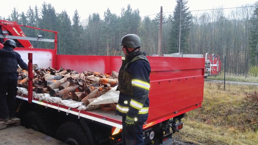 Vedle krajských hasičů se na zásahu podílel specializovaný Záchranný útvar HZS ČR. Jeho činnost na místě trvala skoro šest let, poslední hasiči odsud odjeli až 13. října 2020