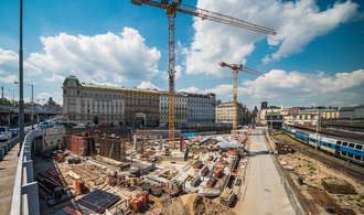 Úpadek českého stavebnictví. Developeři brzdí, financování projektů vázne, úřady nepovolují
