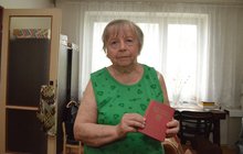 Důchodkyně z Olomouce našla po 70 letech vkladní knížku. Peníze z ní ukradli komunisti!