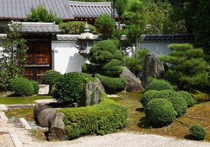Originální asijská zahrada se vejde i na ten nejmenší pozemek.