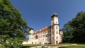 zahrada zámku Mníšek pod Brdy