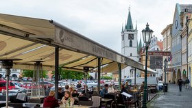 Otevření zahrádek v ČR: Restaurace se plní i v Ústí nad Labem (17.5.2021).