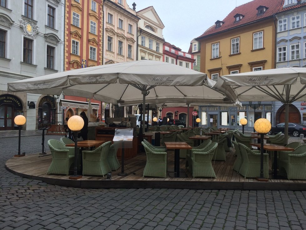 Pražští restauratéři se připravují na otevření zahrádek.