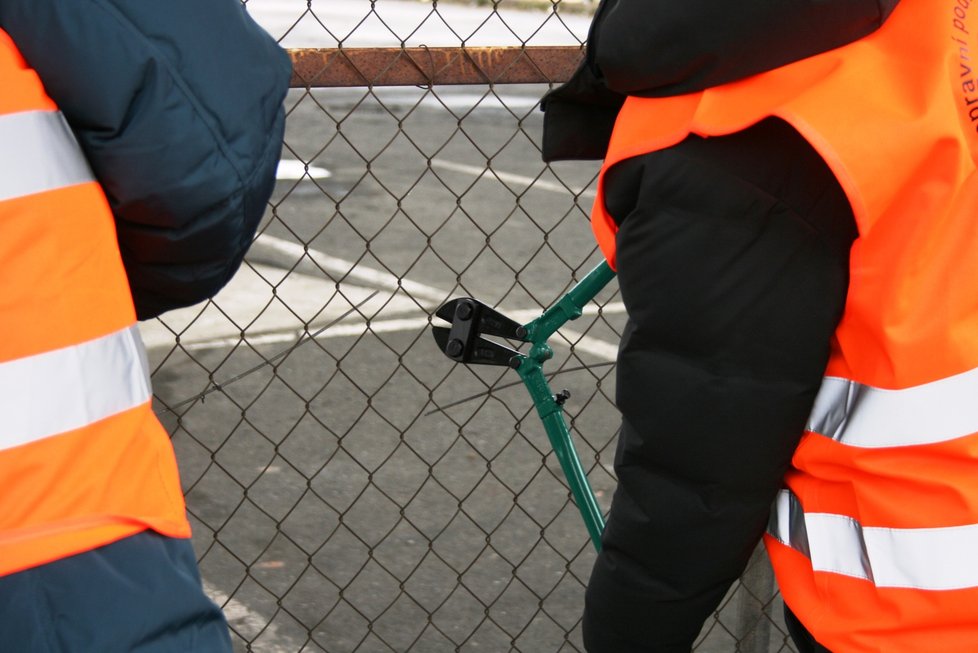 Zahájení stavby nové tramvajové smyčky na Zahradním městě. Nedaleko vznikne nová železniční stanice i zastávka tramvaje.