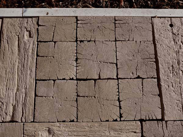 I z betonu se dá kouzlit a napodobit například dřevěnou dlažbu