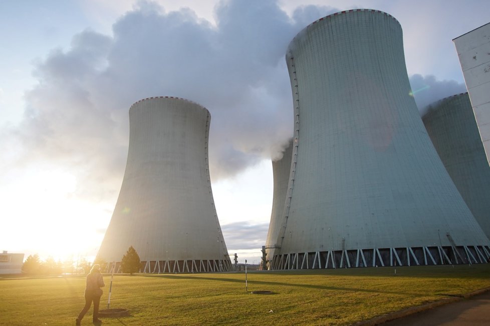 Pracovníci jaderné elektrárny Temelín se dnes mohli v areálu nechat očkovat proti koronaviru. Pracovníci jaderné elektrárny Temelín se dnes mohli v areálu nechat očkovat proti koronaviru.