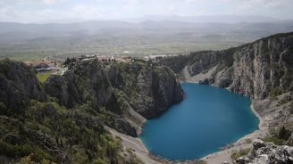Unikátní zajímavosti chorvatské přírody. Jezera, jeskyně, vyhlídky i vodopády, které vyrazí dech