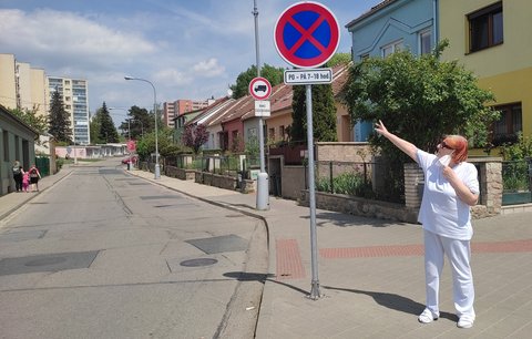 Řešení až na jaře? Pacienti za lékařkou stále nemohou! Kvůli značce pro kamiony