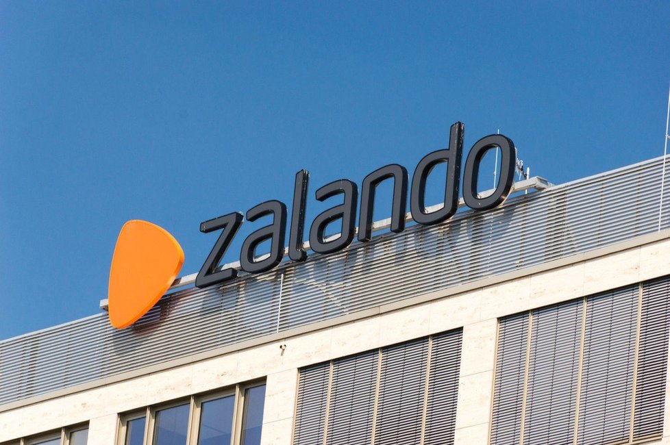 Zalando nečekalo u 70% slev takový zájem. Zákazníci na facebooku zuří