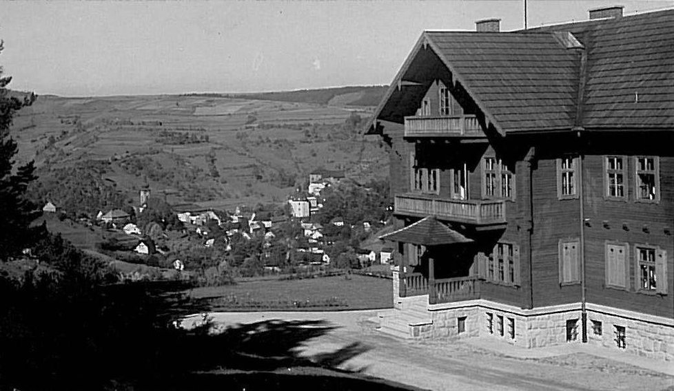 Vila Komtesa, kde Eleonora bydlela. Na zámku nežila. Fotografie je z konce 20. let 20. století.