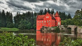 Zámek Červená Lhota: Točily se zde pohádky i část filmu Pan Tau.