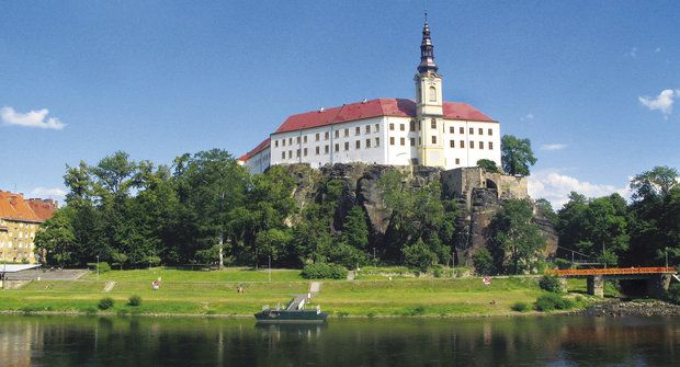 Soutěž o pobyt a volný vstup na zámku Děčín