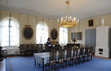 Ústavní soud potvrdil: Zámek Hrubá Skála ani hrad Valdštejn vlastníka měnit nebudou