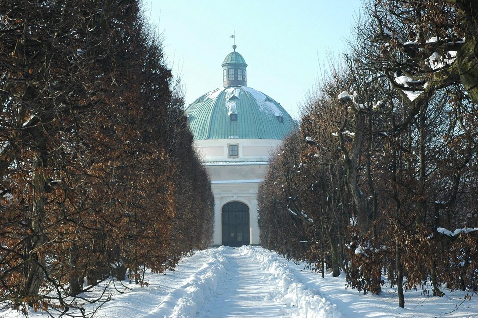 Olomoucké arcibiskupství požaduje po státu Květnou zahradu kroměřížského zámku.