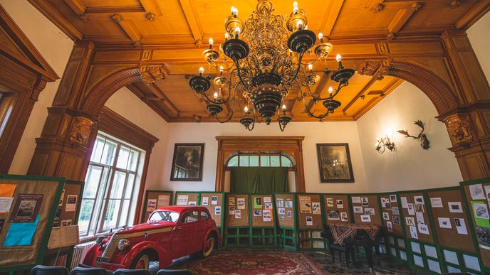 V opraveném loveckém sále se konají koncerty, svatby a společenské události jako například vítání občánků.