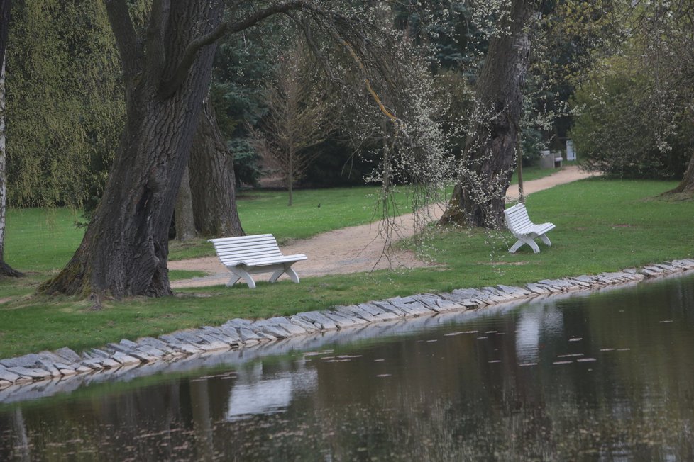 Zámecký park v Lánech