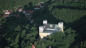 Jihomoravský kraj prodal zámek Račice za více než 27 milionů korun.