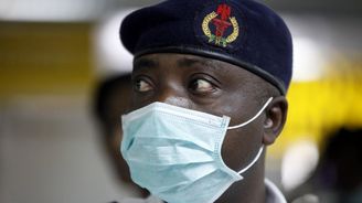 Ebola zabíjí nejvíce v historii. Smrtelný virus má už přes 900 obětí