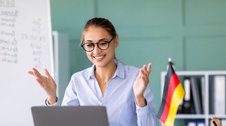 Sen o práci v Německu? Průměrná mzda překračuje 130 tisíc, stát si ale vezme téměř polovinu Sen o práci v Německu? Průměrná mzda překračuje 130 tisíc, stát si ale vezme téměř polovinu