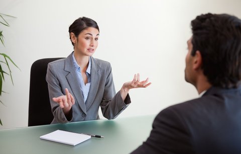 Léto se blíží: Víte, kdy vám může zaměstnavatel zatrhnout dovolenou?