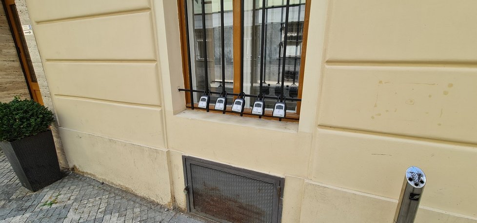 Zámky od krátkodobých pronájmů najde Pražan po celém centru.