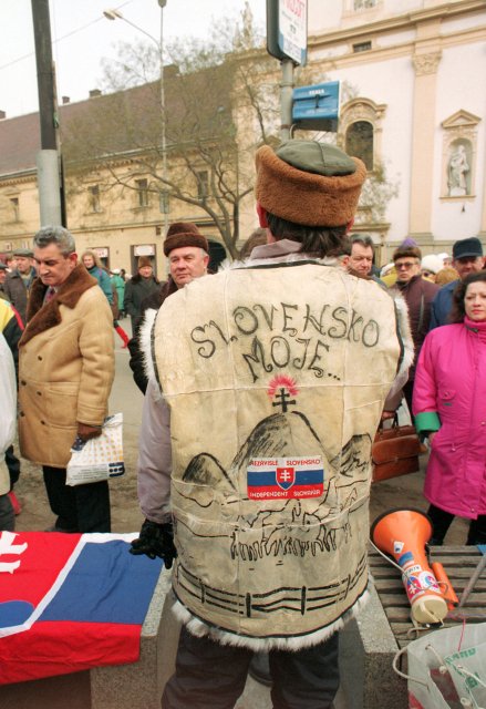 Oslavy vzniku samostatných států. Jak to prožívali Češi a jak Slováci?