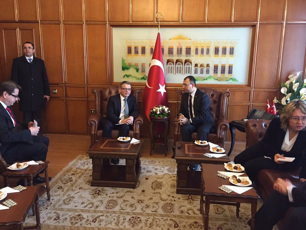 Starosta Izmiru a ministr zahraničí