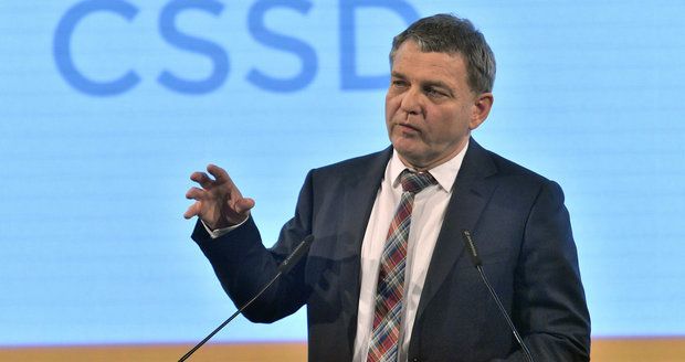 Minimální mzda 16 tisíc, průměrná 40: ČSSD se „rozšoupla“ s volebním programem