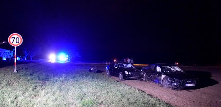 Nehoda limuzíny ministra Lubomíra Zaorálka (ČSSD) s mercedesem