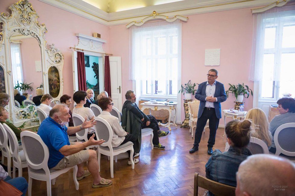 Otevření muzea ve Větrném Jeníkově se účastnil  ministr kultury Lubomír Zaorálek.