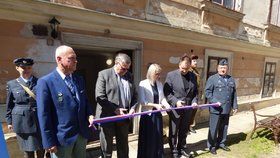 Otevření výstavy ve Větrném Jeníkově se účastnil  ministr kultury Lubomír Zaorálek.