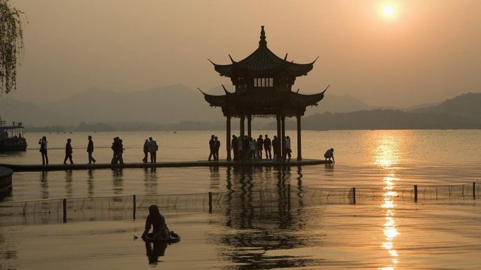 Západ slunce v Číně, ilustrační foto