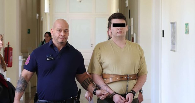 Týral a znásilňoval přítelkyni, druhou zapálil: Mladý sadista dostal výjimečný trest!