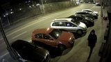 Vandalovi se nelíbil skútr, povalil ho na zem: Mladíka teď hledá policie
