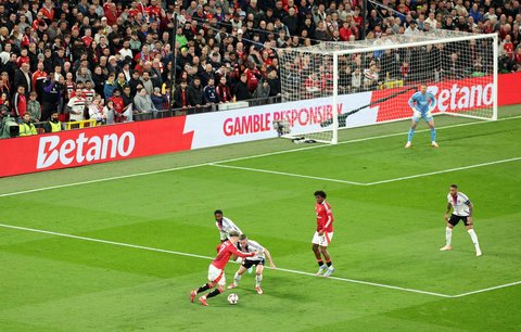 Z trávníku až k fanouškům: Sezona plná emocí, trofejí a nezapomenutelných okamžiků