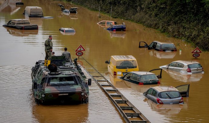 Německý diář: Z povodní se stala politika