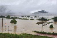 Záplavy a sesuvy půdy v Jižní Koreji: Živly si vyžádaly 7 obětí, 8 tisíc osob bylo evakuováno