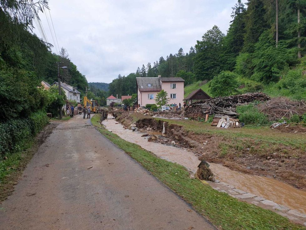 Hasiči nadále zasahují na Šumpersku, záplavy zdecimovaly mnoho domovů