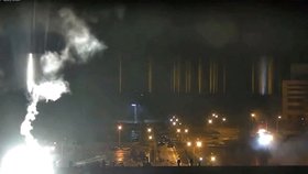 Záporožská jaderná elektrárna na Ukrajině během ostřelování. (4. března 2022)